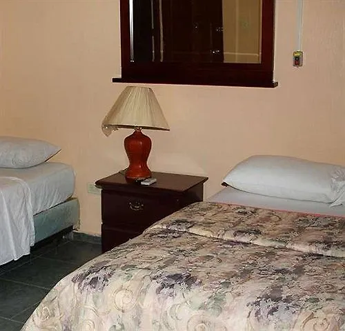 Hotel Navarro Santo Domingo 3*,